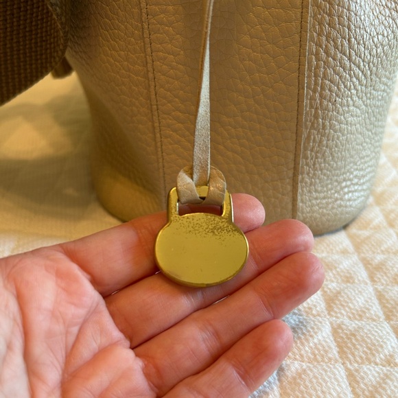 Vintage Dooney & Bourke Webster Bucket Bag in Bone - Picture 16 of 16